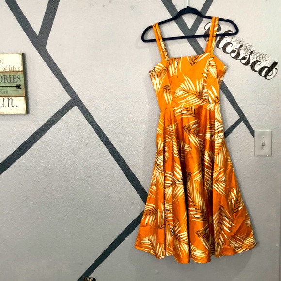 Mustard color summer dress in size 2 - Picture 1 of 4